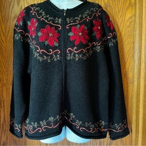 Women’s Croft & Barrow holiday/Christmas knitted zippered sweater w/poinsettias